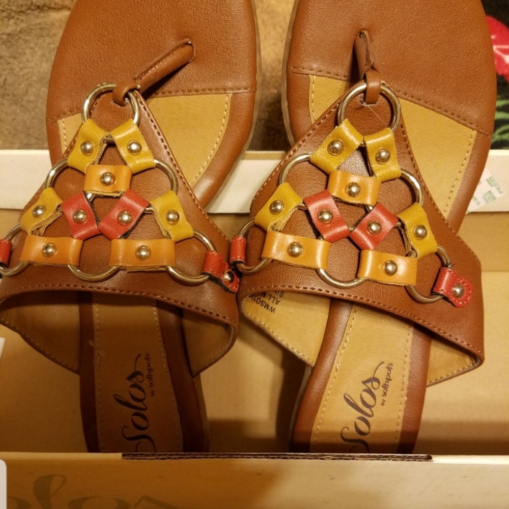 Solo Ladies dress sandals size 8 by softspots please go to my page and see other